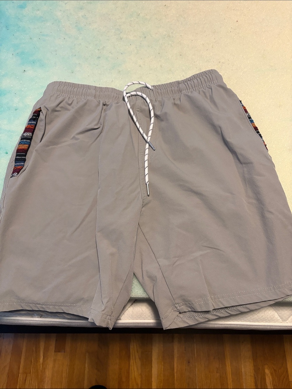 Men's Light Gray Athletic Shorts with Elastic Waist and Drawstring